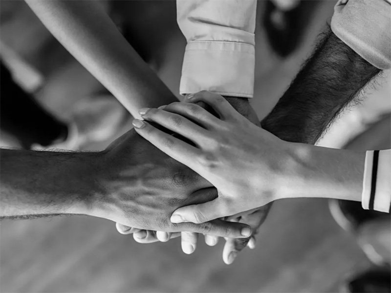 Meaning-Not-Machines-Hands-120325_800x600